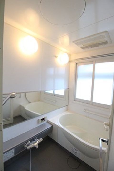 北海道札幌市中央区北二条西10丁目の賃貸マンションの風呂