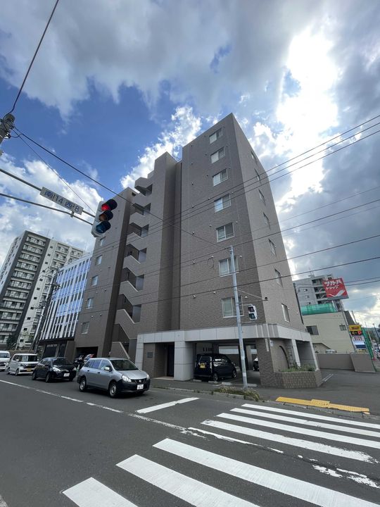 レヂデンス山鼻603の外観