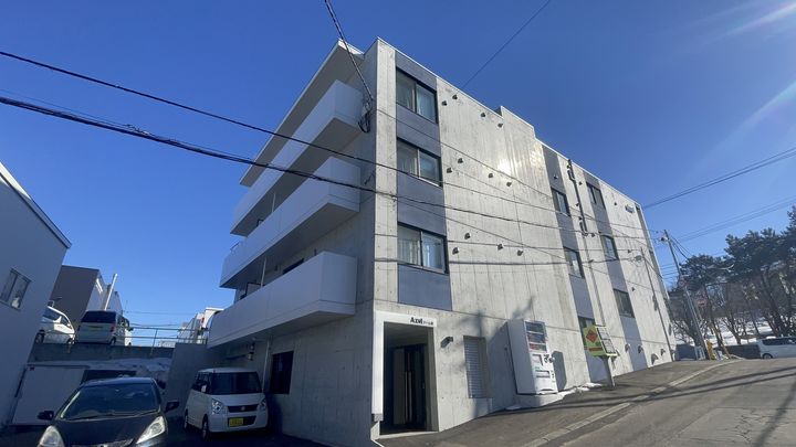北海道札幌市豊平区月寒東一条17丁目の賃貸マンションの外観