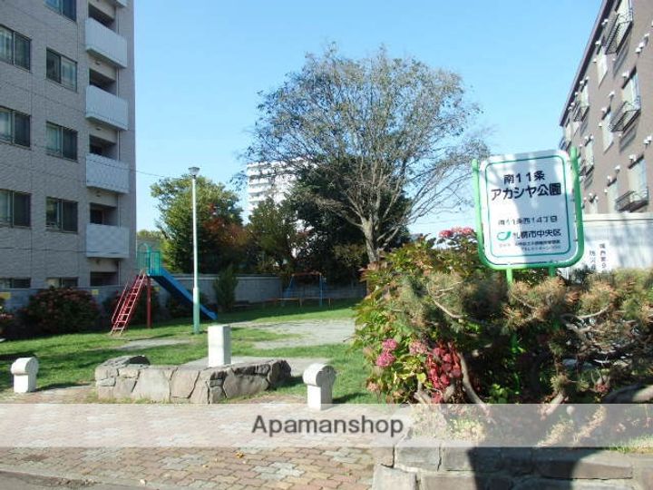 北海道札幌市中央区南十二条西16丁目の賃貸マンションの周辺