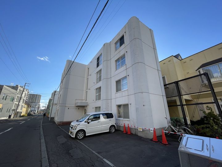 北海道札幌市中央区南六条西23丁目の賃貸マンションの外観