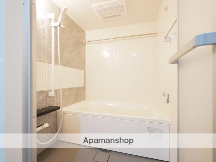 北海道札幌市中央区南十六条西6丁目の賃貸マンションの風呂