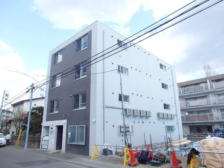 TSUBAKI SQUARE円山公園WEST(ツバキスクエアマル101号室の外観