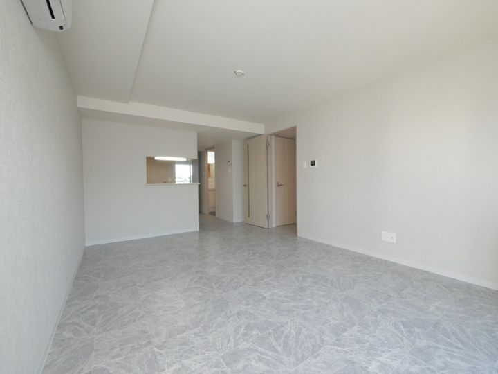 NRJニシオカ401の内装