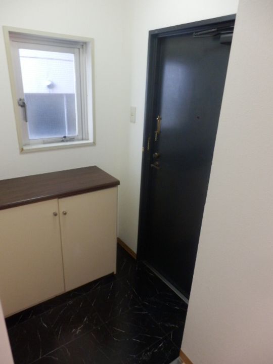 第88松井ビルの玄関