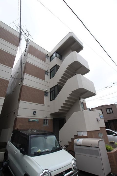 ドミシール宮の森の外観