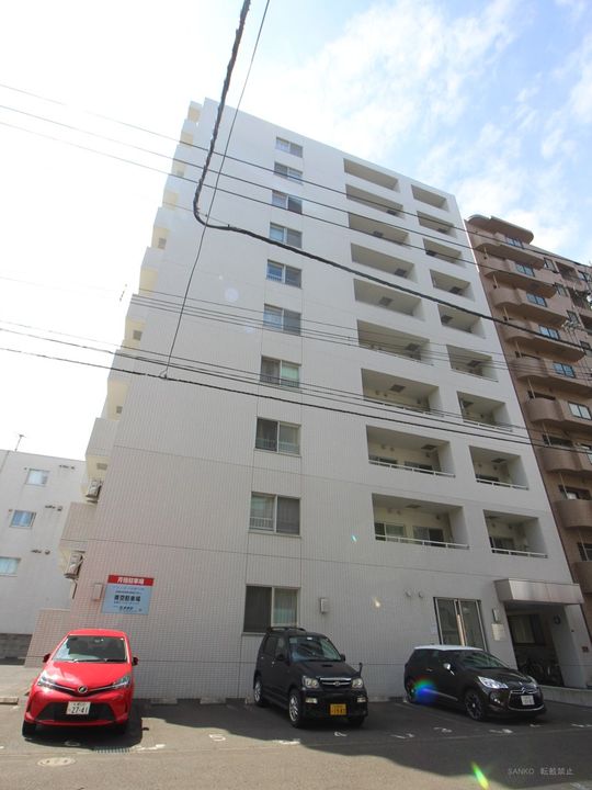 グランカーサ南13条の外観