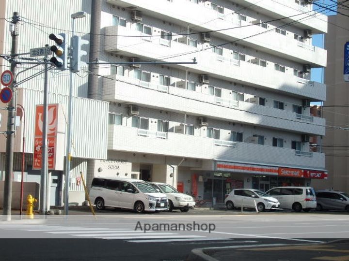 ラディア近代美術館前の周辺