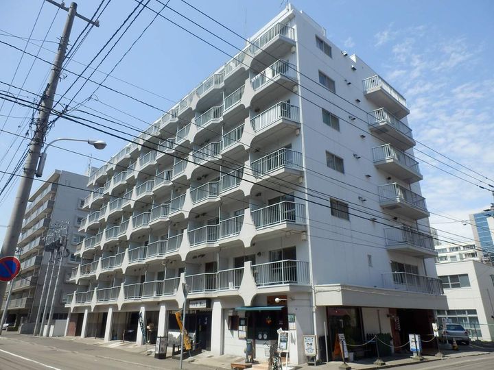 パシフィック南2条604の外観