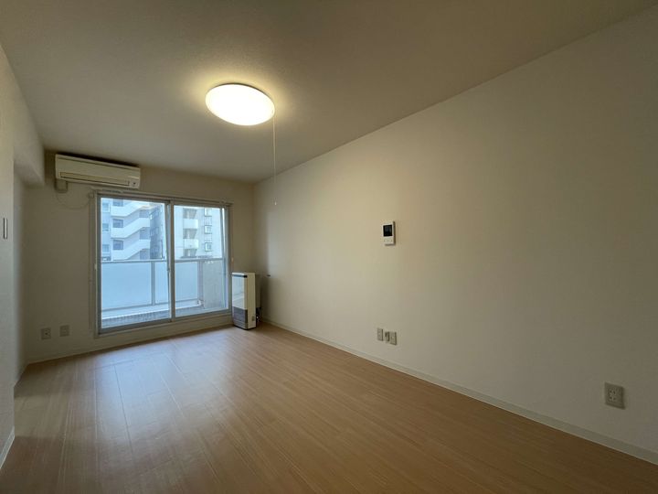 サンフロア山鼻の居間