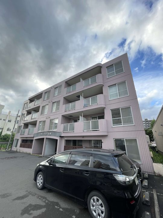 サンフロア山鼻の外観