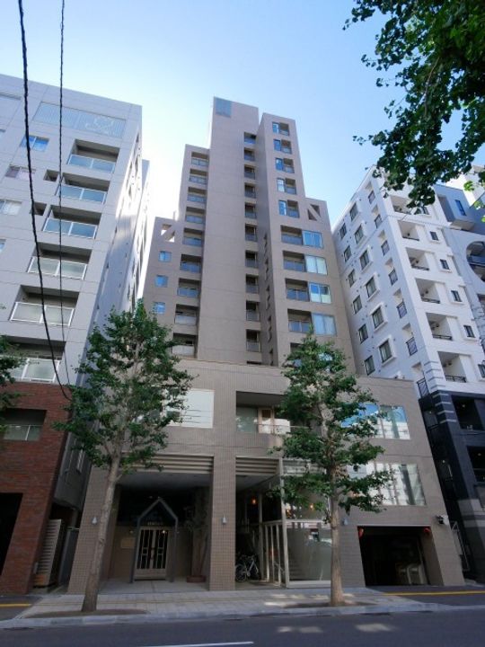 エルミタージュユリの外観