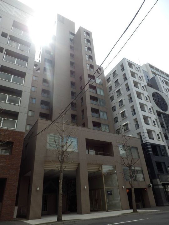 エルミタージュユリの外観