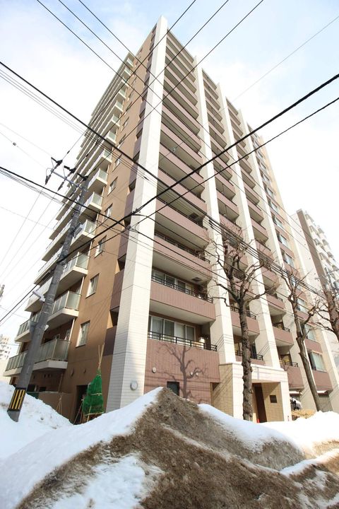 レジディア北2条イーストの外観