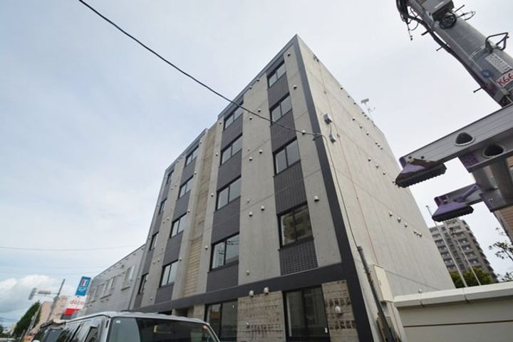 REN FAULT豊平の外観