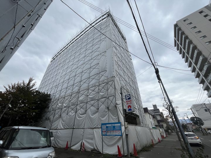 アルファスクエア北22702の外観