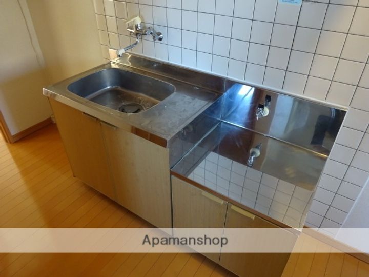 宮城県仙台市宮城野区福室3丁目の賃貸アパートのキッチン