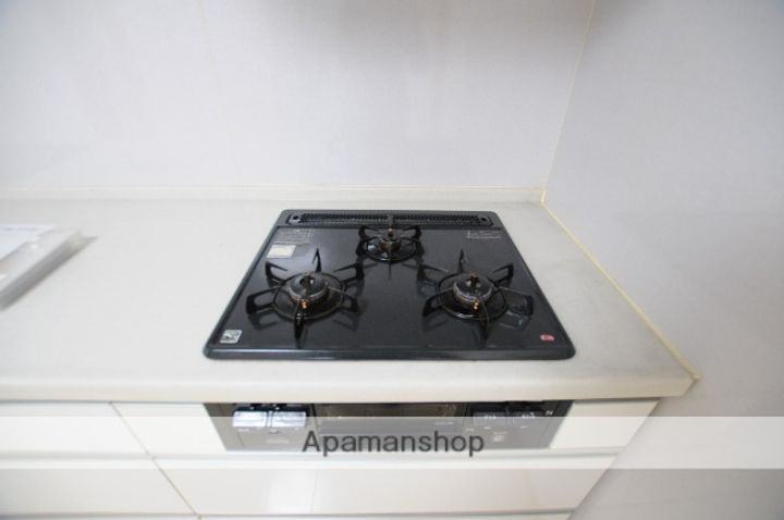 宮城県多賀城市八幡4丁目の賃貸アパートの内装