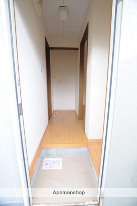 宮城県多賀城市桜木2丁目の賃貸アパートの玄関