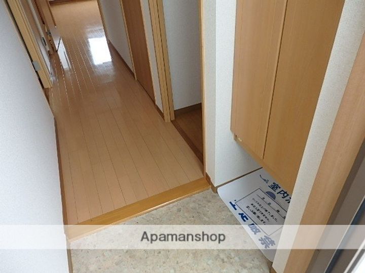 フレンディオ30506の玄関