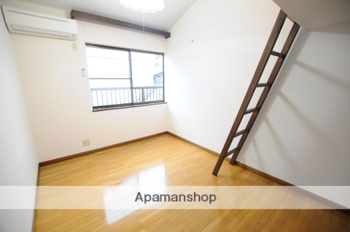 ソレイユ多賀城東A棟203の居間