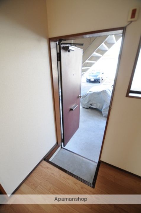 ディアコートⅡ102の玄関