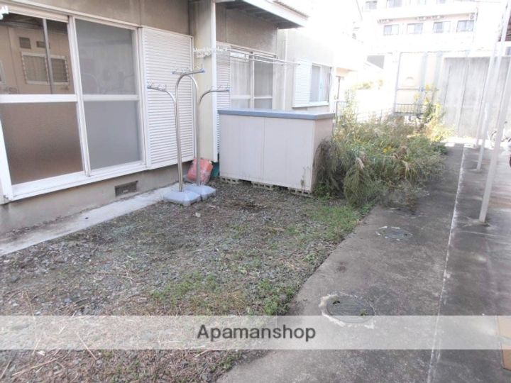 宮城県仙台市宮城野区栄4丁目の賃貸アパートの外観