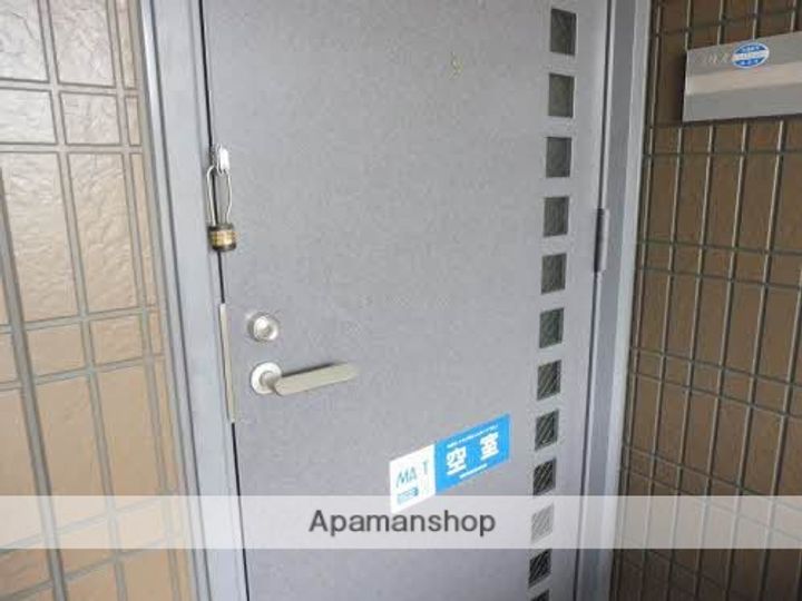 グリーンハウスⅢの玄関