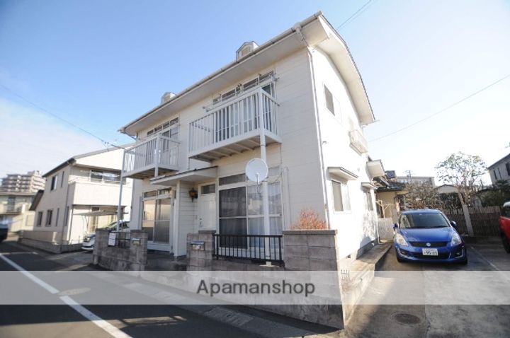 メゾンルピナスの外観