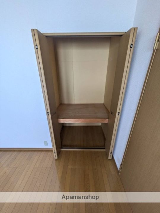 エクセルシャトー一森山A棟202号室の内装