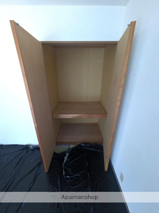 エクセルシャトー一森山A棟202号室の内装