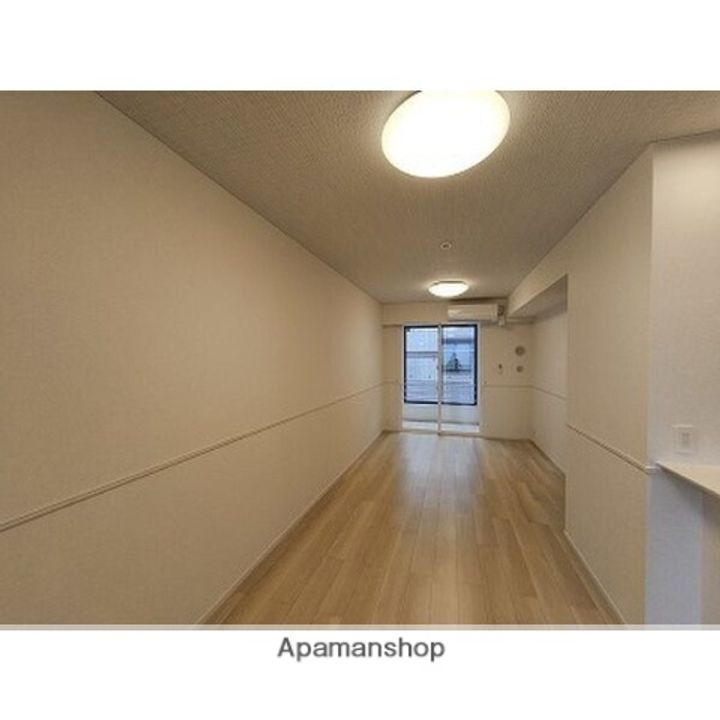 グレースヒルズGAMO B棟の居間