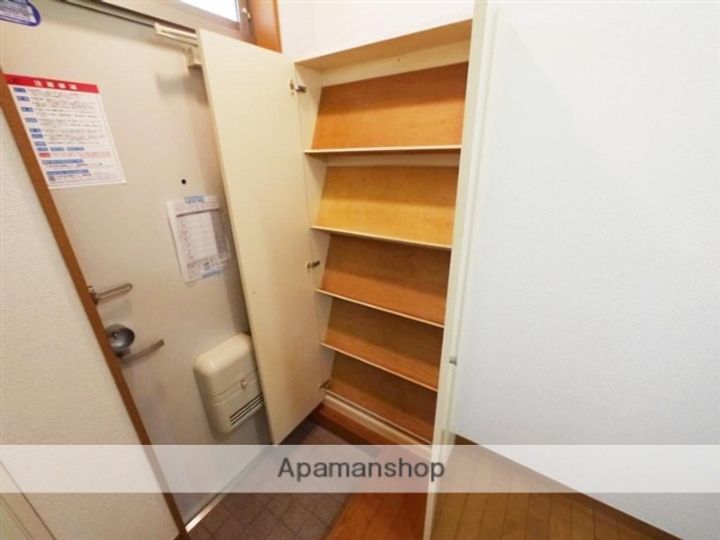 バーシティハウス花壇A棟101の内装