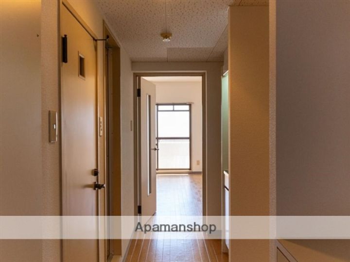 ロイヤルヒルズ片桐305の内装