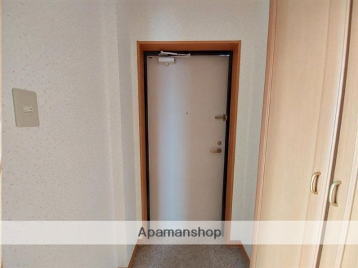 宮城県仙台市太白区青山1丁目の賃貸マンションの玄関