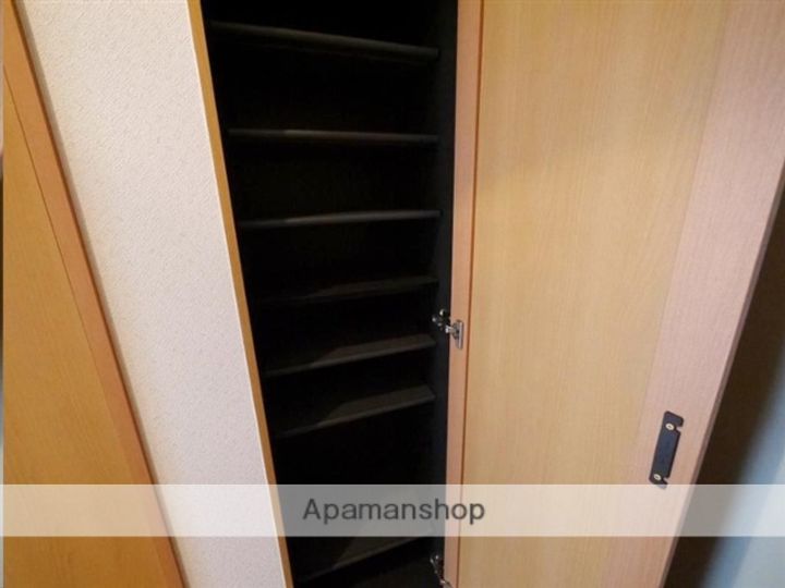 宮城県仙台市青葉区山手町の賃貸マンションの玄関