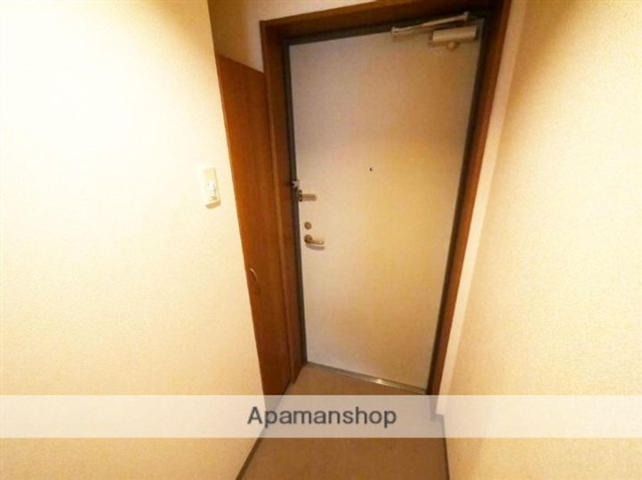 グラン・ドミール仙台駅東1009の玄関