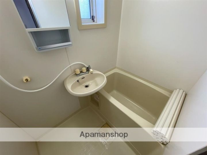 クレインハウスB棟202の風呂