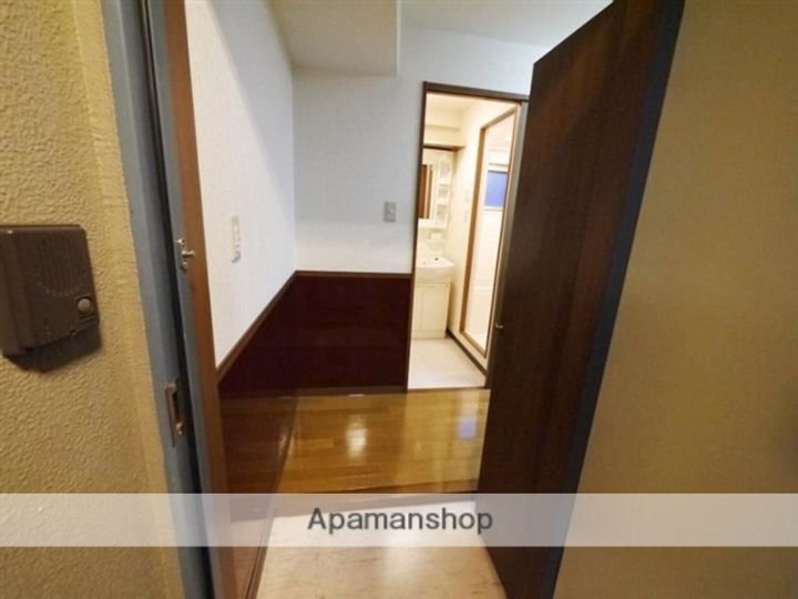 グリーンヒルズ榴岡401の玄関