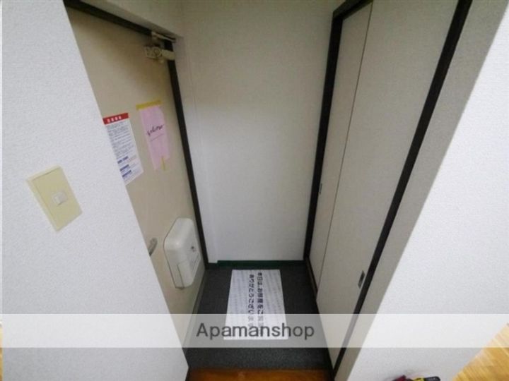 メゾンドールヘンミ401の玄関