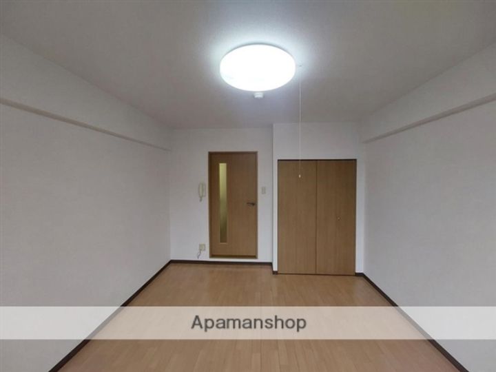 宮城県仙台市青葉区小松島2丁目の賃貸マンションの居間