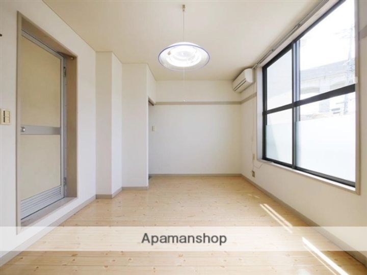 コーポ一高南B216の居間