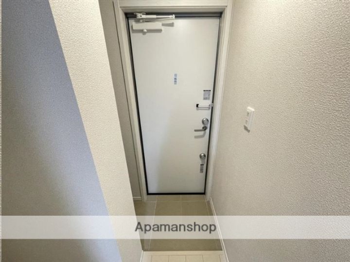 宮城県仙台市宮城野区五輪1丁目の賃貸アパートの玄関