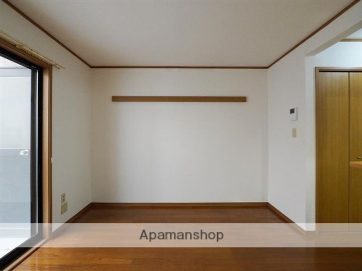 Fネット21102の居間