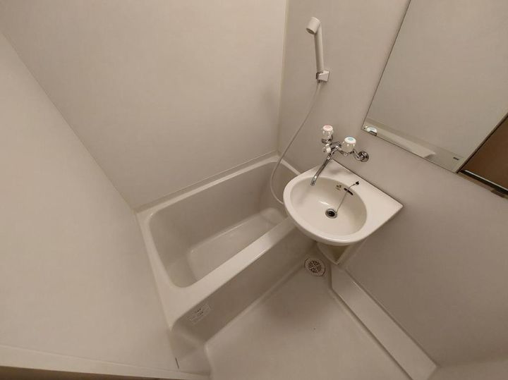 イーストン榴岡の風呂