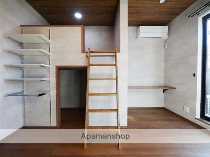 44霊屋下305の内装