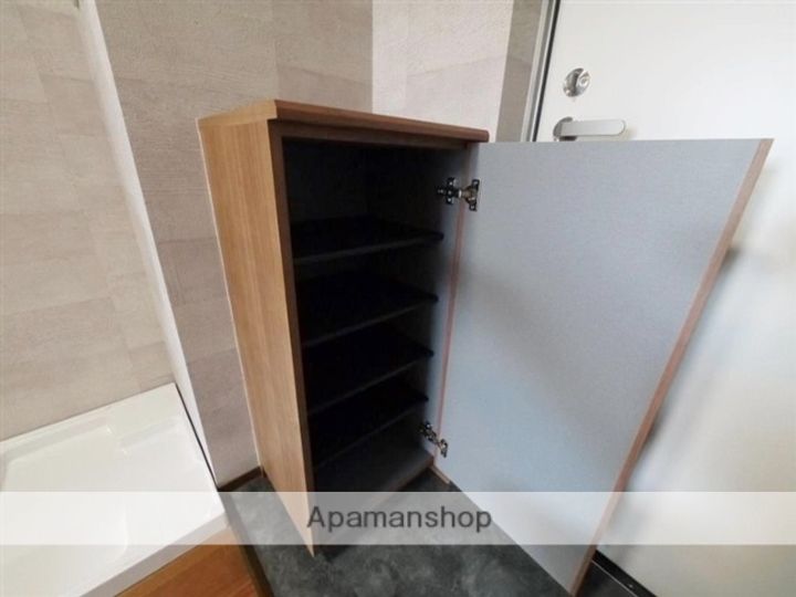 44霊屋下305の内装