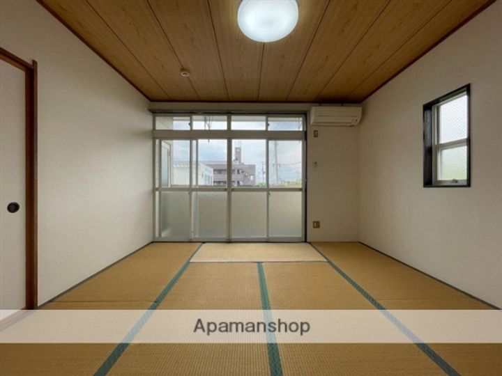 高砂フラワー201の居間