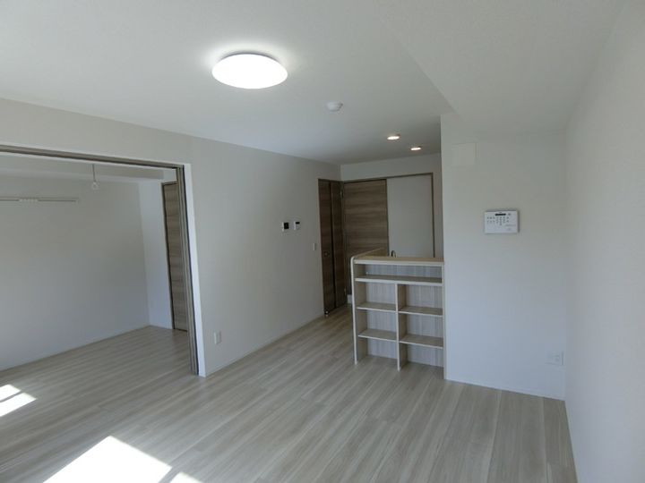 エルタスコート成田町の居間