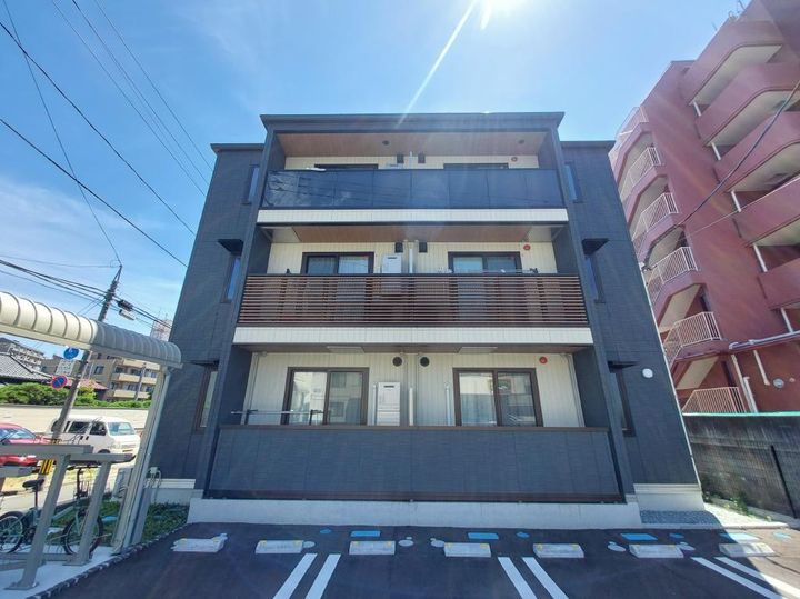DーROOM南材木町の外観